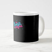 モダンなタイポグラフィースタイルのラブデザイン ジャンボコーヒーマグカップ (正面右)