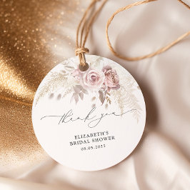 モダンなダスティーローズの花をフィーチャーした洗練されたブライダルシャワー フェイバータグ