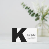 モダンなデザインの大きいレトロのKモノグラムのリバーシブル 名刺 (スタンド正面)