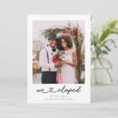 モダンなハートのカリグラフィー 私たちは秘密結婚 フォトウェディング 案内状 (スタンド正面)