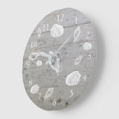モダンなビーチの流木の海の海の貝 ラージ壁時計 (傾斜)
