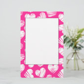 モダンなピンクとホワイトの落書きハートバレンタインデー 便箋 (スタンド正面)