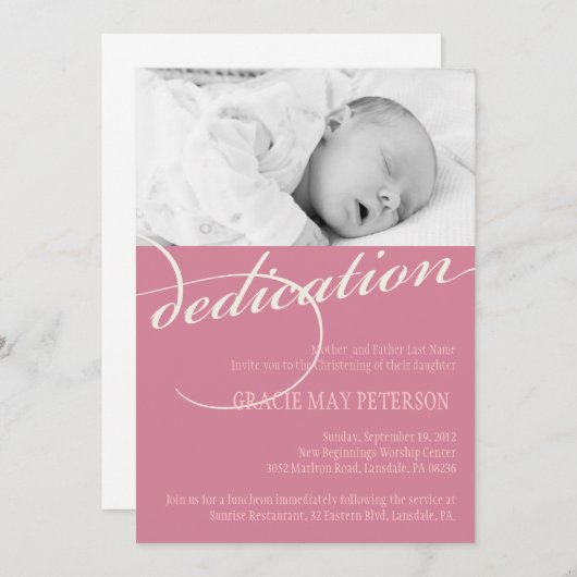 モダンなピンクの女の赤ちゃんの献呈の招待状 招待状 (正面/裏面)