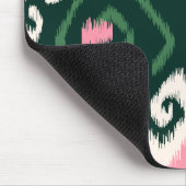 モダンなピンクの緑のガーリーなイカットの種族パターン マウスパッド (コーナー)