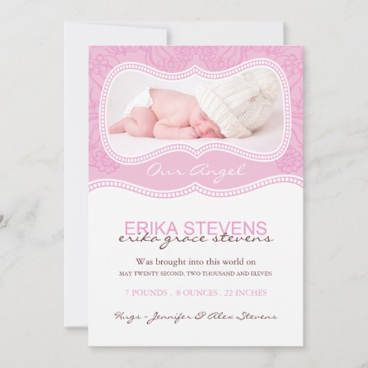 モダンなピンクの誕生の発表の写真カード 案内状 (正面)