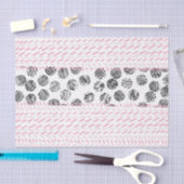 モダンなピンクの黒い手描きの点ブラシストローク 薄葉紙 (クラフト)