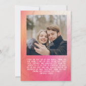 モダンなピンクオレンジの水彩タイポグラフィー THANK U 招待状 (裏面)