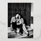 モダンなフォイルを使った結婚式のエディトリアル写真 箔招待状 (裏面)