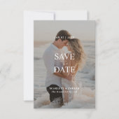 モダンなフルブリードビーチフォトデスティネーションウェディング セーブザデート (正面)