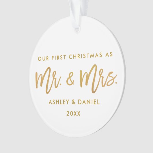 モダンなブラシの原稿の金ゴールドの初めてのクリスマスの氏夫人 オーナメント (正面)