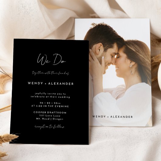 モダンなブラックのスクリプトスタイルの私たちは写真で結婚式の招待状をお届けします 招待状