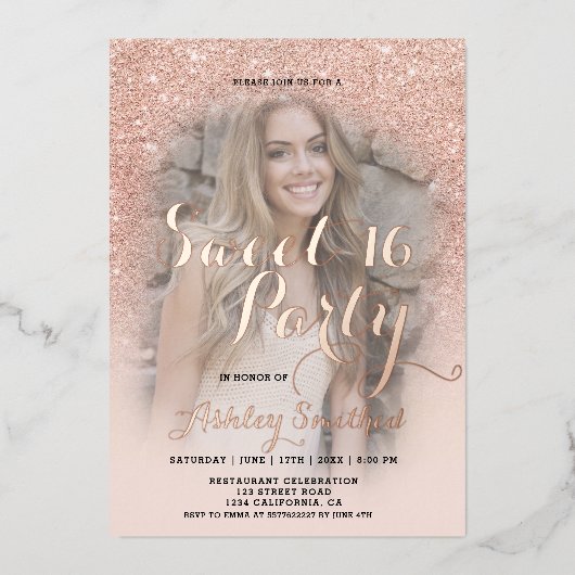 モダンなブラックウェディングスクリプト写真ゴールドホイル招待状 箔招待状 (正面)