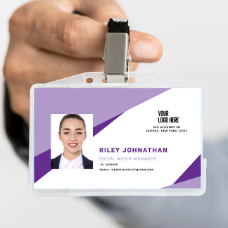 モダンなプロフェッショナル社員バーコードID バッジ