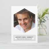 モダンなヘキサゴン1枚の写真を使った卒業おめでとうのご案内 案内状 (スタンド正面)