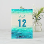 モダンなペイントの輝く海のウェディングテーブルナンバー 招待状 (スタンド正面)