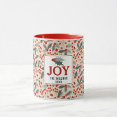 モダンなホリーベリーのクリスマスボタニカル ジョイ ファミリー マグカップ (中央)