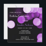 モダンなボケ感と豪華なパープルのグリッター & グラマラスな誕生日 招待状<br><div class="desc">一年を通してほぼどんなイベントや行事にも適しています。あらゆる年齢の方に最適で、この招待状はあなたのパーティーの祝賀会の雰囲気を決定づけるものとなるでしょう。誕生日、ブライズシャワー、婚約パーティー、バチェロレッテパーティー、コクテールパーティー、サプライズパーティー、女子会などに最適です!

 あなた自身のイベントのタイトルや情報を入力してカスタマイズするか、レイアウト、フォント、フォントの色、フォントサイズなどを変更する必要がある場合は、さらにカスタマイズしてください。オレンジ色の「カスタマイズ」ボタンをクリックすると、すべての編集オプションが表示されます。(Original photograph by riverme* 2013)</div>