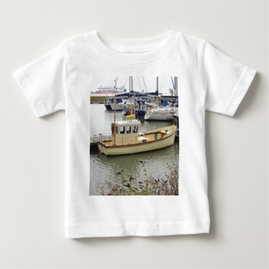 モダンなボートの伝統的スタイル ベビーTシャツ (正面)