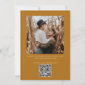 モダンなマスタードブラウンの秋の結婚式 | 写真とQR 招待状 (裏面)