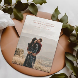 モダンなミックス＆マッチのミニマルフルブリード写真 セーブザデート