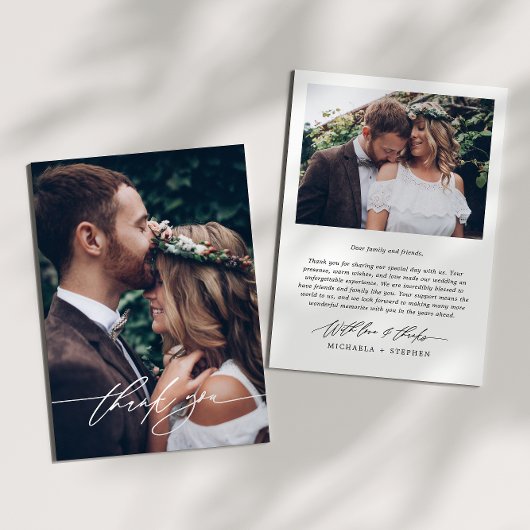 モダンなミニマル手書きスクリプト 2枚の写真の結婚式 サンキューカード