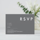 モダンなミニマル ウェディング RSVP カード (スタンド正面)