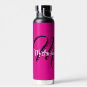 モダンなモノグラムのイニシャル名 ホットピンク シンプル ウォーターボトル (左面)