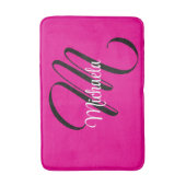 モダンなモノグラムのイニシャル名 ホットピンク シンプル バスマット (正面縦)