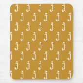 モダンなモノグラム文字 タイプライターフォント イエロー マウスパッド (正面)