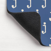 モダンなモノグラム文字 タイプライター タイポグラフィー 青 マウスパッド (コーナー)