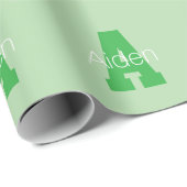 モダンなモノグラム | 薄い緑 & ケリーグリーン ラッピングペーパー (ロールコーナー)