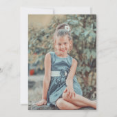 モダンなユーカリのクロス ガール ファースト コミュニオン 招待状 (裏面)