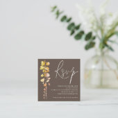 モダンなユーカリの土色調のQRコード ウェディングの出欠確認 エンクロージャーカード (スタンド正面)