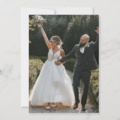 モダンなレモンシトラスイエローのピンストライプの結婚式の写真 招待状 (裏面)