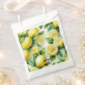 モダンなレモン ブルー フラワースクリプト ブライズシャワー フェイバーバッグ (クリップ留めされた状態)