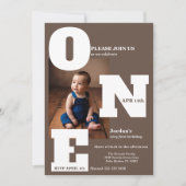 モダンなワンの誕生日写真 モカブラウン 招待状 (正面)