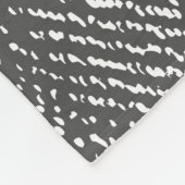 モダンな中立灰色のヘリンボン フリースブランケット (角)