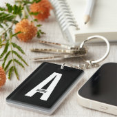 モダンな個人用太字のイニシャルと名前 キーホルダー (正面右)