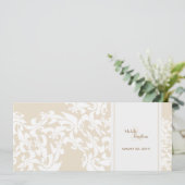 モダンな優雅のベージュ色の（紋章の）フラ・ダ・リの結婚 招待状 (スタンド正面)