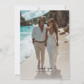 モダンな写真の結婚式招待状　エレガントなタイポグラフィ 招待状 (裏面)