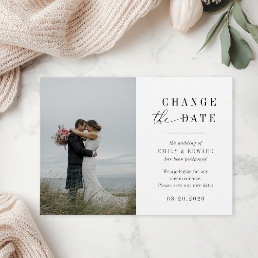 モダンな写真を使った結婚式延期のお知らせ セーブザデート
