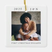 モダンな初めてのクリスマスプロポーズ写真 セラミックオーナメント (正面)