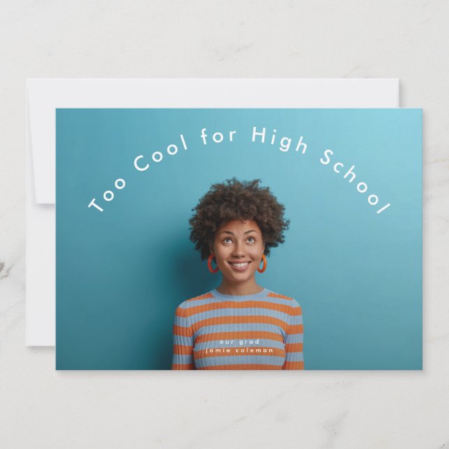 モダンな卒業式 TOO COOL FOR HIGH SCHOOL 写真 (正面)