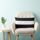 モダンな大きなブラックとホワイトのストライプ ランバークッション (椅子)