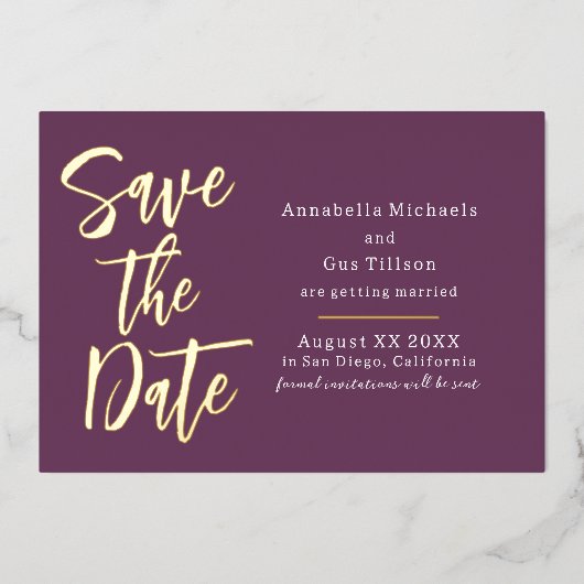 モダンな大フォントのプラムパープル　Save the Date 箔招待状 (正面)