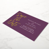 モダンな大フォントのプラムパープル　Save the Date 箔招待状 (回転した状態)