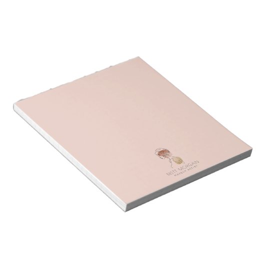 モダンな女性のメイクアップアーティストのチークピンク ノートパッド (アングル)