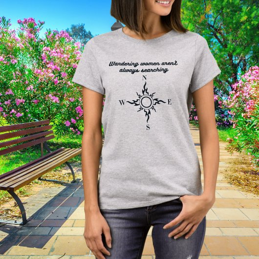 モダンな女性の旅のコンパス Tシャツ