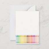 モダンな子供たちへの教師向けカラフルな虹色クレヨン ノートカード (裏面)