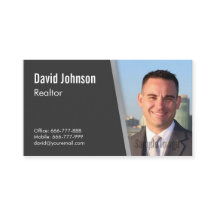 モダンな専門の黒い不動産仲介業者の写真